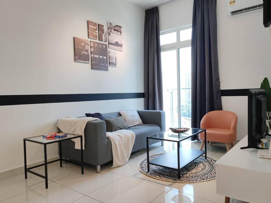 Apartment M 2-7pax 200mbpswifi Near Mrt Lrt Hkl Ijn *