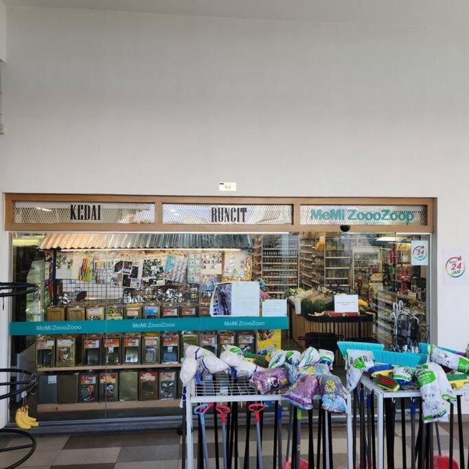 Pangsapuri M 2-7pax 200mbpswifi Near Mrt Lrt Hkl Ijn Kuala Lumpur
